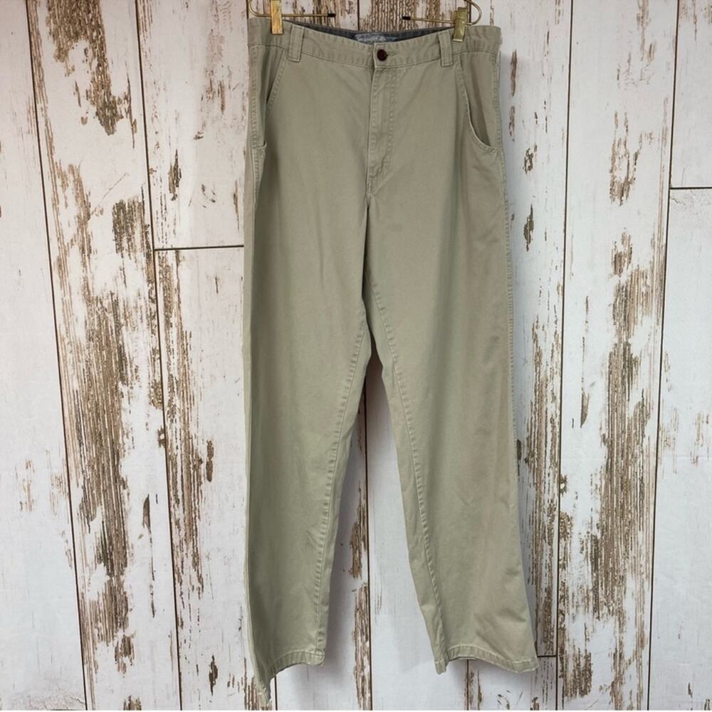 Wrangler Jeans Co, Khacki Slacks. Size 32x34. In excellent condition!